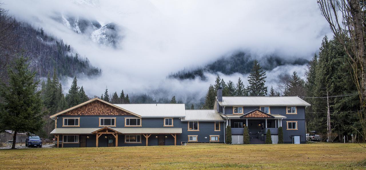 Bella Coola Eagle Lodge Exterior foto